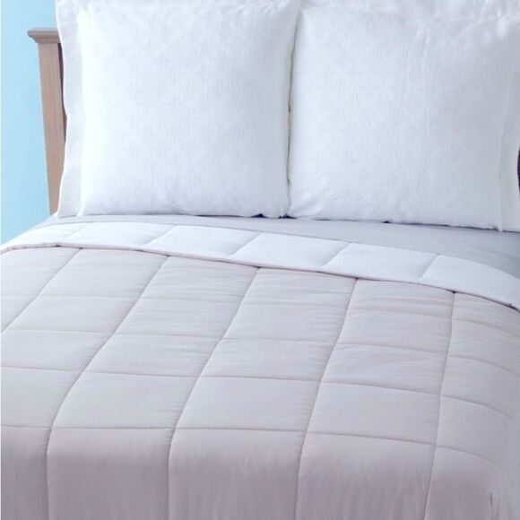 Docofil EURO Pillows 26”x26” w/ Waffle Texture Shams Set of 2 Gorgeous NWOT - Picture 2 of 3